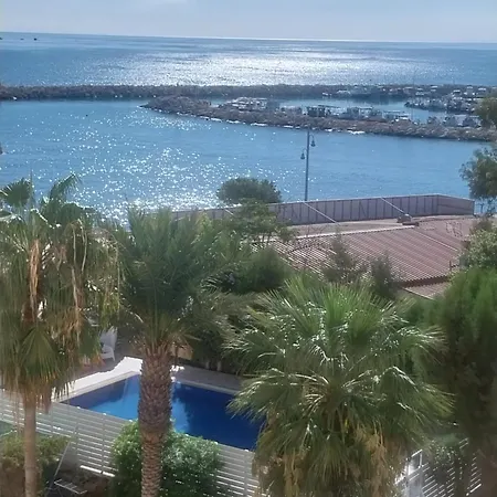 Mikis's Seagate Aprt. Larnaca