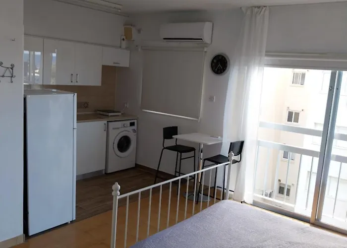 Mikis's Seagate Aprt. * Larnaca