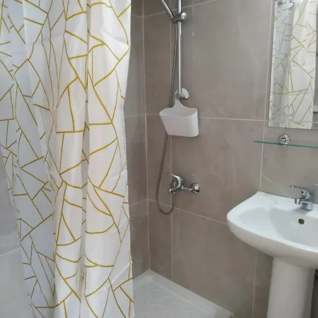 Mikis's Seagate Aprt. Apartment *