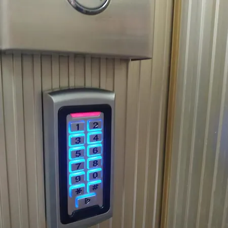Apartment Mikis's Seagate Aprt. *